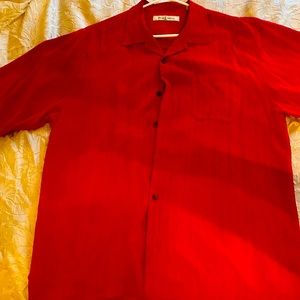 100% silk Tommy Bahama only wore once for Christmas party. Pet/smoke free.